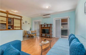 Beautiful Apartment In Pinezici With Wifi